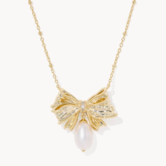 Kendra Scott x LoveShackFancy Pearl Bow Gold Necklace In Cultured Pearl - Picture 1 of 4